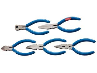 Pinza per elettronica in kit 5 pezzi - mm.120 in acciaio, manici isolati, in blister - Nessuna Descrizione per questo prodotto