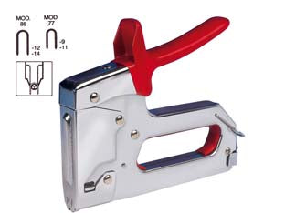 Fissatrice per cavi elettrici - M77 p/cavi c/sezione ø mm.5,5 (punti 77/9-77/11) - corpo in metallo, finitura cromata impugnatura anatomica, maniglia rivestita in plastica isolante, per fissare cavi elettrici...