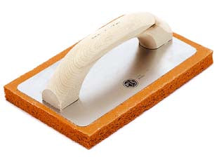 Frattone in spugna arancio manico legno art.820 - cm.21,5x13,5 art.820/1 - supporto in alluminio, manico in legno, spessore mm.20