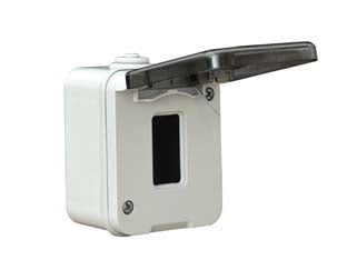 Scatola stagna portafrutti 1 posto ip44 - mm.63,5x91,5h. (1551) - colore grigio, per montaggio a parete esterna, con sportello, realizzata con tecnopolimeri termoresistenti, protezione contro...