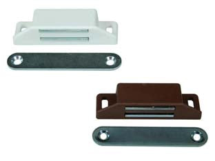 Cricchetto magnetico medio - mm.65x20x15h., in plastica bianca - Nessuna Descrizione per questo prodotto