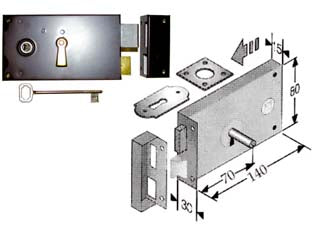 Serratura da applicare per cantine 187 - entrata mm.70 lunghezza mm.140 DX - scocca e incontro in metallo verniciato marrone,2 mandate, quadro maniglia mm.6 dotazione, 1 mostrina nottolino, 1 mostrina...