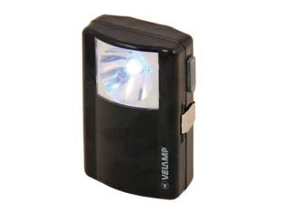 Torcia piatta a led in metallo - 0,5W - 40 lumen - mm70x40x112h. - in metallo, autonomia 40 ore, alimentazione a batteria 3R12 / 3LR12 non incluse, portata range mt.5, colore nero, CE