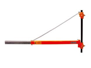 Supporto a bandiera per paranco elettrico estensibile - portate max: Kg.600/cm.75 - Kg.300/cm.110 - in acciaio verniciato, asta estensibile cm.75/110 max