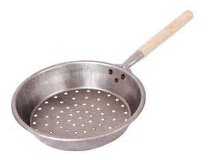 Padella per castagne con manico in legno - ø cm.30 - in metallo pesante con manico in legno