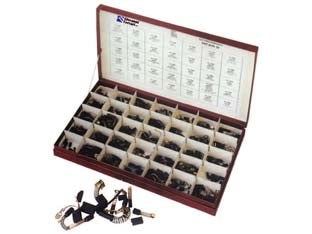 Spazzole a carboncino assortite per elettroutensili - mm.460x270x60h. assortimento in cassetta composto da n°35 tipi di spazzole nelle quantità di 8 pezzi per tipo, adattabili: ...