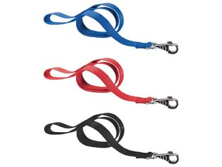 Guinzagli nylon club per cani - cm.1x120 colore nero G10/120 - particolarmente resistente a sollecitazioni e strattoni grazie al materiale di cui è composto, è comodo e pratico: un utile m...