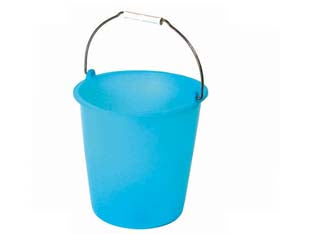 Secchio senza becco - lt.12 ø cm.30/21x29 h. - in plastica colore azzurro, flessibile e resistente, manico acciaio zincato, impugnatura plastica