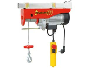 Paranco elettrico tiratutto kg.200 tt200 - 750w di potenza, tensione 230-50 Hz, classe isolamento termico B, grado di protezione IP54, velocità di sollevamento 8 mt/m...