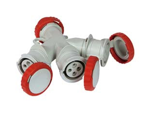 Adattatore industriale 380v con spina e 3 prese cee 309 ip67 - 16A colore rosso 73140 - spina 3 poli + terra 16A CEE 380v a 3 prese 3 poli + terra 16A CEE 380v