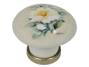Pomoli tondi in porcellana mod.p04.01 avorio decoro giglio - ø mm.31x26h. - pomolo tondo in porcellana colore avorio con giglio, base ottone anticato