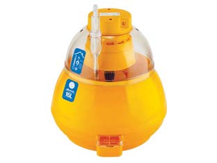 Incubatrice covatutto da 16 uova analogica - ø cm.30, cm.35h. - piano portauova adatto a tutti i tipi di uova con rotazione delle stesse manuale, riscaldamento statico per irraggiamento ass...