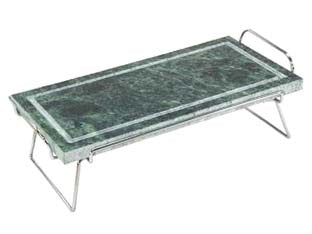 Pietra ollare invito con piedini ripiegabili - cm 19x37 - in pietra naturale, supporto in acciaio inox con piedi ripiegabili e 2 manici