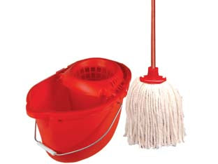 Mocio set completo super pz.5 - secchio ovale lt 15 manico in ferro, strizzatore, mocio cotone gr.160, manico cm.120, separatore acqua sporco/pulito