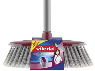 Scopa domestica style con manico - Supporto plastica, Fibre PET riciclato, fibre extra piumate, paracolpi laterali, particolarmente adatta per polvere fine