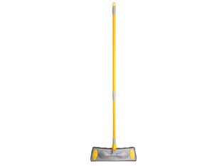 Spazzolone twister telescopico per interni con 5 ricambi - Spazzolone plastica cm.33, base morbida spugna, attacco snodato a vite, telescopico cm.72/132, pratiche clip di fissaggio, 5 ...