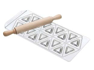 Stampo tortelli classici raviolamp - 18 tortelli classici - in alluminio stampato montato su base di acciaio smaltato, piedini in gomma, dotato di mattarello in legno