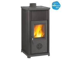 Stufa a legna tea 6,6 kw nera - misure cm.41,4x41,9x83,2h. peso Kg.77 - 8,0 potenza termica globale, 6,6 Kw potenza nominale utile per mc.189 riscaldabili , consumo kg/h.1,8, tubo uscita fumi ø cm....