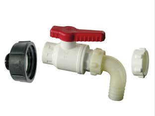 Kit di collegamento per cisterne con guarnizioni - composto da: un adattatore FM per cisterne S60X6 -1', una valvola a sfera in PP con O-RING in NBR alimentare 1'x30 e un racco...