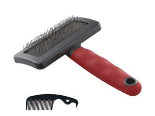 Spazzola cardatrice gro 5946 large per cani pelo medio e lungo - cm.16x5x11,4x3,3 - indicata per cani dal pelo medio e lungo, studiata per esercitare un'azione profonda e incisiva ma senza irritare la cute del...