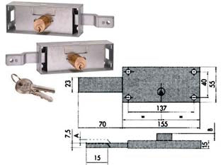 Coppia serrature serranda laterale cilindro fisso tondo 41526 - mm.155x15x55h. (41526780) - per serranda, scatola in acciaio con rivestimento in zinco, cilindro fisso, lunghetta mm.5,5 in ottone, catenacci a 2 mandate...