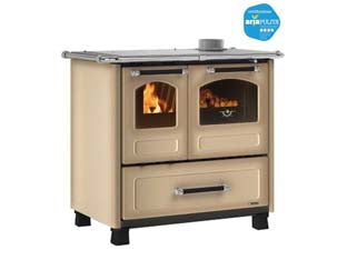 Cucina a legna family 7,5 kw cappuccino modello 4,5 - misure cm.96,4x64,2x85,3h. - peso kg.125 - 9,2 kw potenza termica globale, 7,5 kw potenza nominale utile per mc.215 riscaldabili, consumo kg/h. 2,2, tubo uscita fumi ø ...