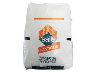 Sale per addolcitori in pastiglie salgemma - Kg.25 in busta - in pastiglie, per addolcitori, prodotto conforme al DM Sanità n.106 del 31 gennaio 1997, al regolamento (CE) n. 2021/1317 ed ...