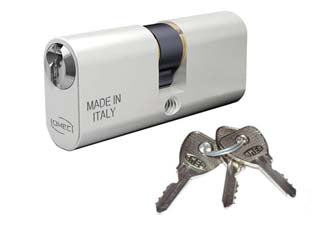 Cilindro a infilare ovale in alluminio 140 - mm.60 decentrato (27x33) (140/05L) - corpo in alluminio ad alta resistenza, barilotti in ottone nichelato con guida-chiave, perni, controperni e molle in acciaio...