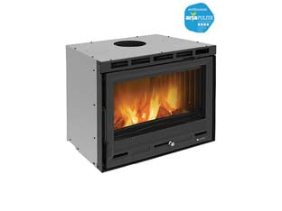 Inserto a legna 70 l 4.0 ventilato 7,8 kw - misure cm.69,5x45x55h. - peso kg.128 - 7,8 kw potenza nominale utile per mc.223 riscaldabili, rendimento 79,1%, consumo orario 2,3 kg/h., diametro scarico fumi cm.1...