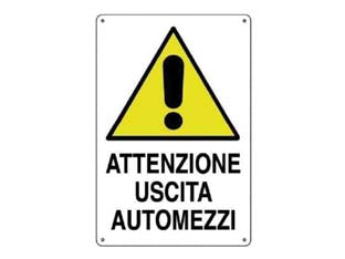 Cartello attenzione uscita automezzi - cm.50x70h. - in polipropilene polionda