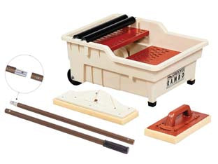 Vaschetta lavaggio rambo lt.40 kit griglia 2 rulli e 2 frattoni - cm.60x50x30h. - portata lt.40 - kit di lavaggio RAMBO composto da vasca in plastica antiurto, due rulli spremitori in plastica antiurto su perni in acciaio, ...