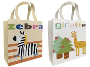 Borsa multiuso fantasy - misura cm.15x50x43h. - materiale TNT 105 gr/mq, rivestita PP, manici, 2 decori assortiti