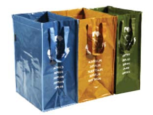 Borsa per raccolta differenziata - dimensioni singola borsa cm.26x35x49h. - pz.3 - polipropilene, manici poliestere, all'interno della confezione ci sono 3 borse con colori e scritte differenti: carta/giallo,...