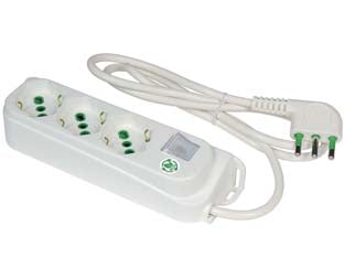 Multipresa 3 posti bipasso + schuko con interr. linea retail bianca - bianca 47460 - cavo mt.1,5 3G1 H05VV-F, 3 prese bipasso italo/tedesche 2P+T 16A, spina a squadra italiana 2P+T 16A, con asole di fissaggio s...