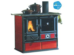 Cucina a legna termorosa d.s.a. 4.0 15,5 kw liberty bordeaux - misure cm.101,7x66,2x85,2h. - peso Kg.211 - 19,4 kw di potenza termica globale, 15,5Kw potenza nominale utile per mc.444 riscaldabili, 9/7.740 Kcal/h. resa nell’acqua, 6...
