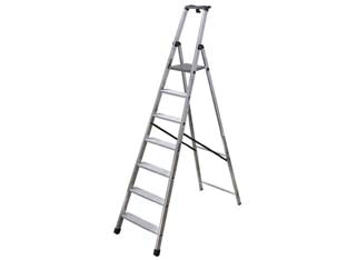 Scala in alluminio quadra en131 - 10 gradini cm.65x14x288h (228h pedana) kg.12,0 - scala di sicurezza in alluminio costruita secondo le normative europee EN131, DLgs 81/08, portata max Kg.150, pedana antisciv...