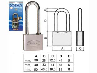 Lucchetto ottone arco lungo ocean 2700m in blister - mm.50 (2790MB) - in ottone massiccio lucidato e cromato, arco in acciaio INOX cromato con doppia ritenuta, rotazione di 360° e guarnizione ten...