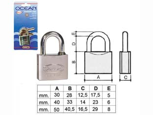 Lucchetto ottone arco normale ocean 2700m in blister - mm.40 (2740MB) - in ottone massiccio lucidato e cromato, arco in acciaio INOX cromato con doppia ritenuta, rotazione di 360° e guarnizione ten...